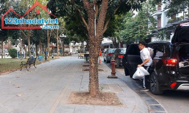 BIỆT THỰ LÔ GÓC 4 TẦNG –SÀI ĐỒNG –LONG BIÊN –155M² –VIEW CÔNG VIÊN –GẦN AEON –CHỈ 39.5 TỶ - 2