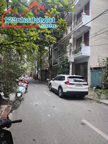 BÁN KHU PHÂN LÔ MẶT ĐƯỜNG KINH DOANH TỔ 5 ĐA SỸ - Ô TÔ TRÁNH ; 54 M2 giá 10.8 tỷ - 2