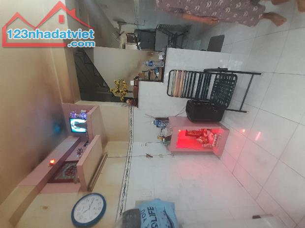 Nhà bán Trần Bình Trọng, Q5, hẻm 4m, DT 21m2, 4 tầng, gía 4,7 tỷ.