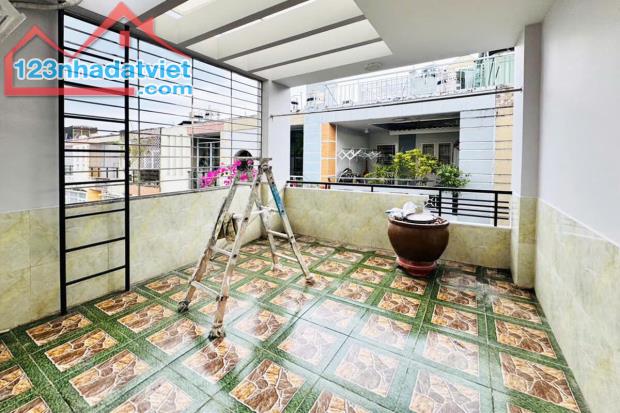 Bán nhà Nguyễn Trọng Tuyển, Xe hơi, 39m² (3.5m hậu 4.2m, dài 10.2m) - Giá 7.9 tỷ TL - 5