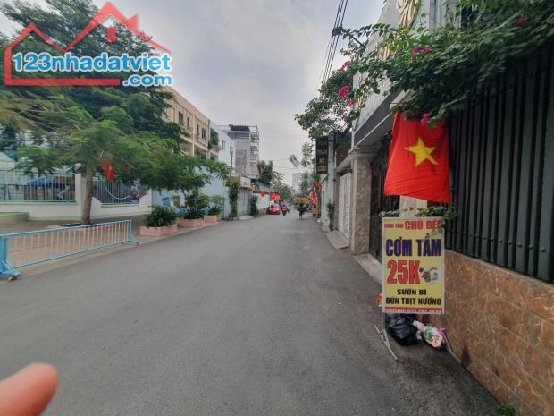BÁN NHÀ C4 HẺM LÊ ĐỨC THỌ PHƯỜNG 15 GÒ VẤP dt 420 m giá 35 tỷ