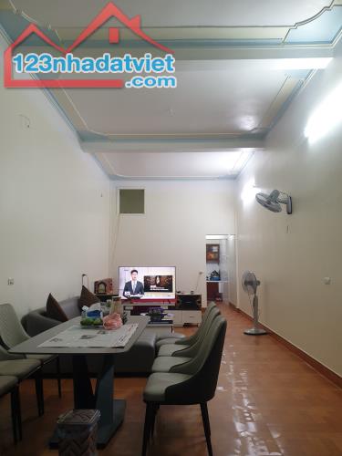 BÁN NHÀ DÂN XÂY ĐẸP 1.85 TỶ 2.5 TẦNG 84M2 NGÕ PHÙNG KHẮC KHOAN