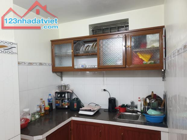 BÁN NHÀ DÂN XÂY ĐẸP 1.85 TỶ 2.5 TẦNG 84M2 NGÕ PHÙNG KHẮC KHOAN - 2
