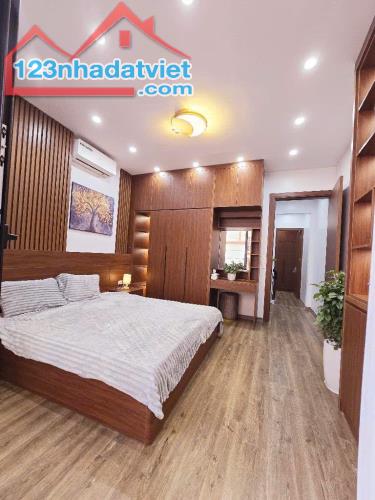 🏡9 TỶ HƠN - LÔ GÓC Ô TÔ CHẠY QUANH  #KHƯƠNG_TRUNG - #THANH_XUÂN. - 1