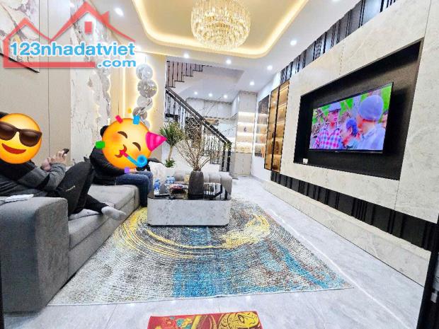 🏡9 TỶ HƠN - LÔ GÓC Ô TÔ CHẠY QUANH  #KHƯƠNG_TRUNG - #THANH_XUÂN. - 2