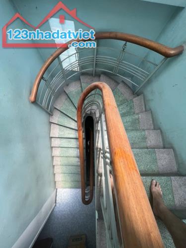 Bán nhà quận 11, đường Lạc Long Quân, 48m2, 5 tầng, hẻm 8m, 8.4 tỷ