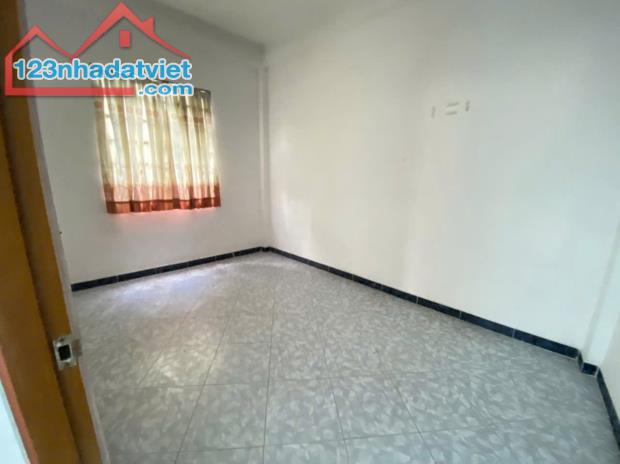 Bán nhà quận 11, đường Lạc Long Quân, 48m2, 5 tầng, hẻm 8m, 8.4 tỷ - 2