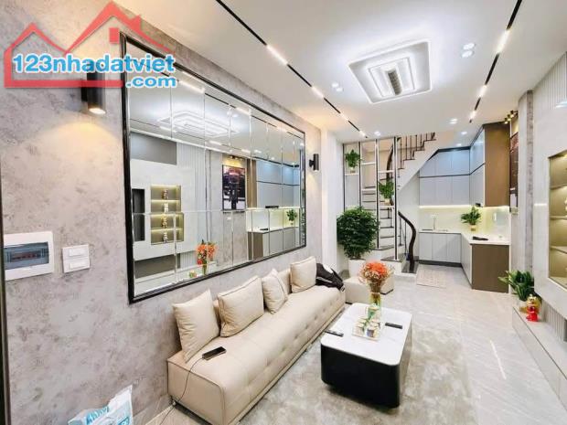 NHÀ PHỐ THUỴ KHUÊ - DÂN XÂY- 2 THOÁNG - 45m2 - NGÕ Ô TÔ - 1