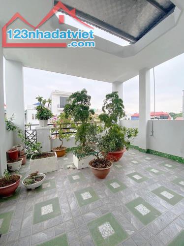 Bán nhà 3 tầng Phương Khê 100m2 có sân cổng, kinh doanh thoải mái. - 5
