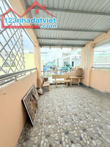 Bán nhà quận 11, đường Thái Phiên, 35m3, hẻm 4m, 4 tầng, 6.5 tỷ