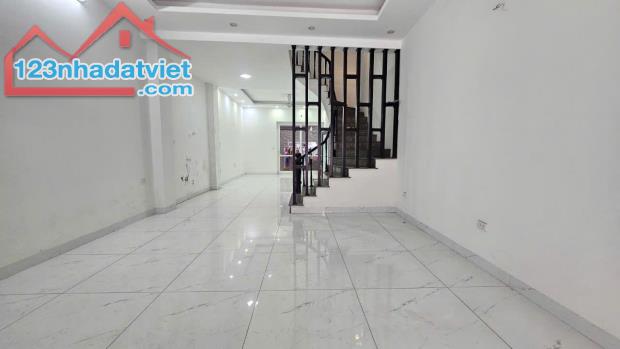 MÌNH CẦN BÁN NHÀ LIỀN KỀ VĂN KHÊ-P.PHÚ LA- HÀ ĐÔNG- HÀ NỘI -4-tầng- 4PN- 18,85 tỷ - 3