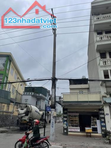 Bán Ô Góc Mặt Đường Bãi Muối Gần Chợ Núi Xẻ. DT:67.2m2,MT:4.2m !!!