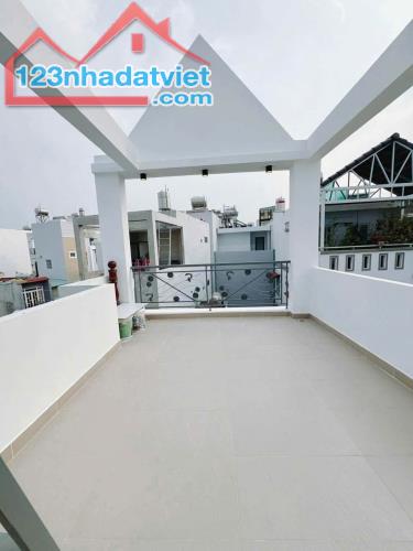 NHÀ SIÊU ĐẸP KHÁNH HỘI P.4 Q.4 THIẾT KẾ RIÊNG 4 TẦNG BÊ TÔNG CHỈ NHỈNH 6T - 5