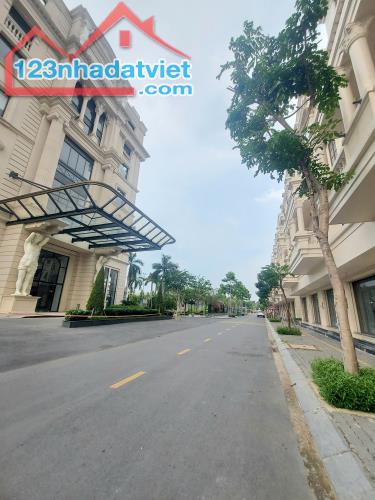 Gấp Bán nhà 5T P10 - KDC Cityland 5x20m có hầm Siêu hiếm - vị trí đẹp nhất cung đường, 20T