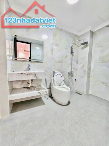 Nhà đẹp Hà Cầu 50m², 4PN – Ô tô đỗ cửa – Giá cực đẹp