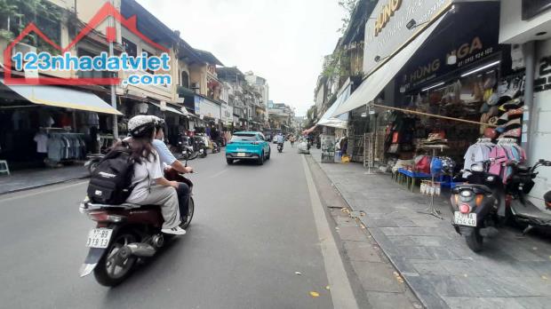 Bán Nhà Mặt Phố Quận Hoàn Kiếm 200m3T MT5m 2 THOÁNG 1 SỔ 1 CHỦ 160 Tỷ Hàng Ngang.