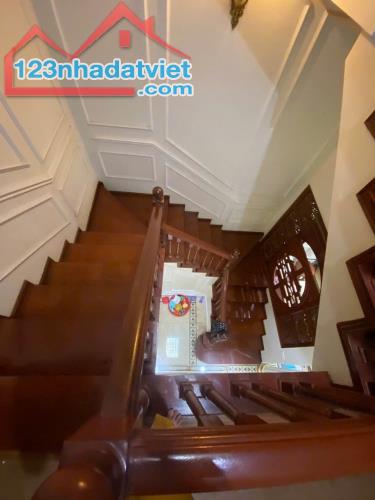 Bán nhà 4,5 tầng tổ 5 Giang Biên, ô tô 7 chỗ vào nhà, gần chợ  gần trường tiện ích đầy đủ - 5