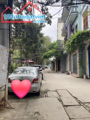 5,9 tỷ nhà 4 tầng, 4 ngủ, MT4m, gần ô tránh, kim giang , thanh xuân