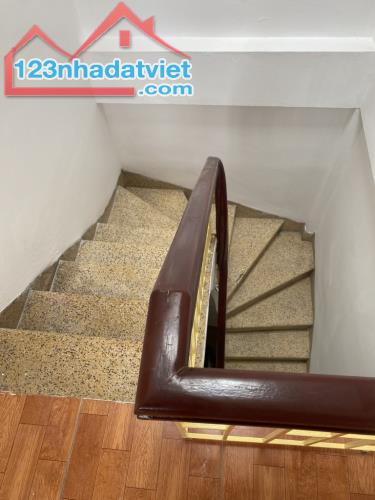 5,9 tỷ nhà 4 tầng, 4 ngủ, MT4m, gần ô tránh, kim giang , thanh xuân - 5
