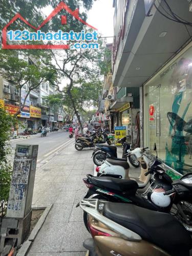 HÀNG HIẾM MẶT PHỐ  ĐỘI CẤN BA ĐÌNH - ÔTÔ TRÁNH -  VỈA HÈ RỘNG THÊNH THANG - KINH DOANH - 1