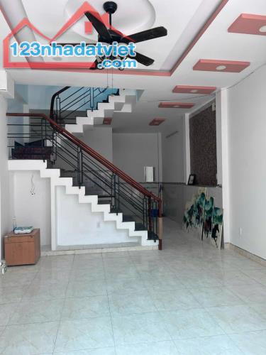 Nhà 3 Tầng Gần Công Viên Phú Hữu, Cách Nguyễn Duy Trinh 100m, Hẻm Xe Hơi, Mới Đẹp,Ở Ngay - 3