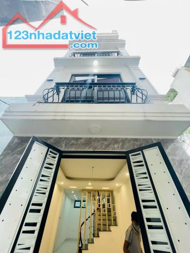 BÁN NHÀ MỸ ĐÌNH – LÔ GÓC – 4 TẦNG – 52 m² – MẶT TIỀN 5.5 m – 9 TỶ