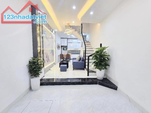 BÁN NHÀ MỸ ĐÌNH – LÔ GÓC – 4 TẦNG – 52 m² – MẶT TIỀN 5.5 m – 9 TỶ - 1