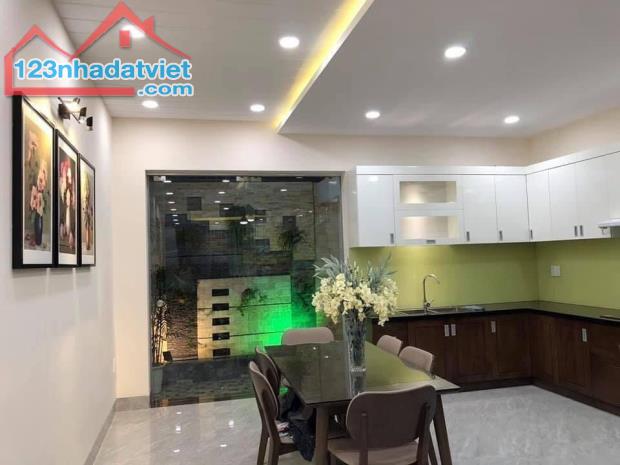 BÁN NHÀ MỸ ĐÌNH – LÔ GÓC – 4 TẦNG – 52 m² – MẶT TIỀN 5.5 m – 9 TỶ - 2