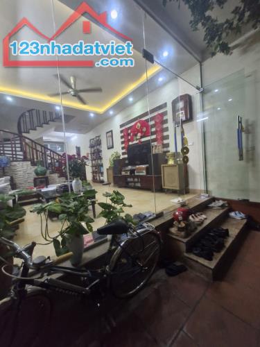 CẦN BÁN GẤP Nhà Yên Bình, Văn Quán, ngõ thông, ô tô dừng đỗ, 70m2, 4 tầng, giá chỉ 18 tỷ - 1