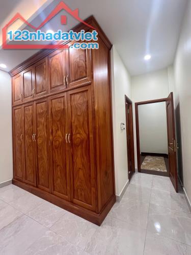 Nhà mới 2 mặt hẻm 3 tầng nở hậu 8m sát đường Trần Bình Trọng P2Q5 - 3