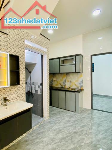 Siêu Phẩm HXH Đậu Nhà - Liền Kề Các Trường Đại Học - 49m² - 2 Tầng - Nguyễn Văn Lượng - GV - 2