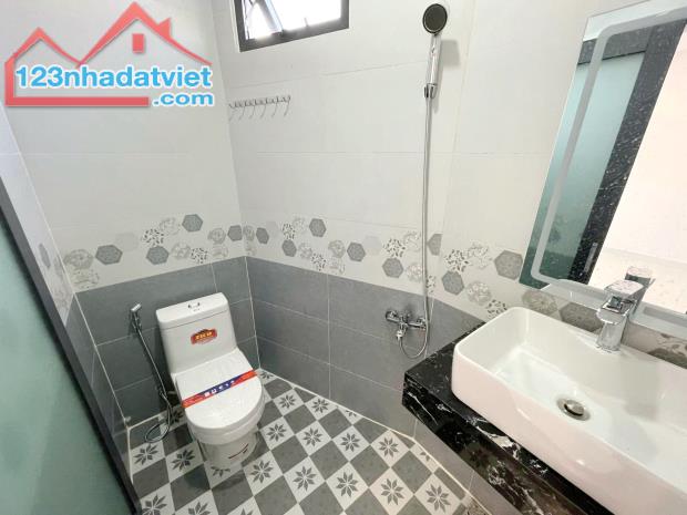 Nhà đường nội bộ 6m Bông Sao P5Q8 oto trong nhà - 4