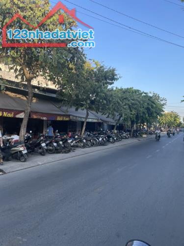 Bán nhà mặt tiền 12x27m giá 19,9 tỷ Đường Song Hành - 1