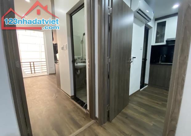Bán tòa CHDV Cao Cấp - Lạc Long Quân - 76m2 x 8T Lô Góc - Thang máy - Oto đỗ cửa - 2