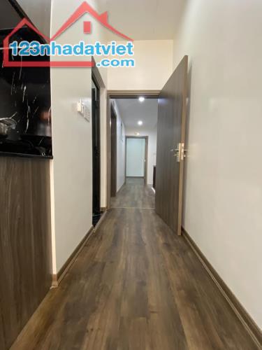 Bán tòa CHDV Cao Cấp - Lạc Long Quân - 76m2 x 8T Lô Góc - Thang máy - Oto đỗ cửa - 3