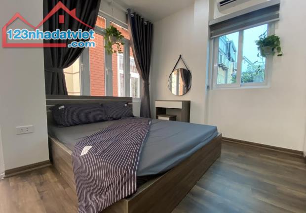 Bán tòa CHDV Cao Cấp - Lạc Long Quân - 76m2 x 8T Lô Góc - Thang máy - Oto đỗ cửa - 5