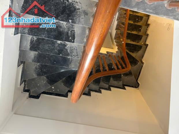 Bán Nhà Giá Rẻ Phố Nguyễn Khoái - Trung Tâm Hoàng Mai - Mới Koong - 54mx5 Tầng - Chỉ 13 Tỷ - 2
