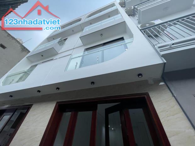NHÀ MỚI TINH- DIỆN TÍCH ĐANG HIẾM DẦN- 3 MẶT THOÁNG- KHU VỰC AN NINH, AN SINH TỐT