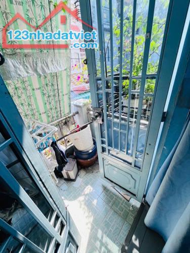 Trần xuân Soạn 30M2  3 TẦNG NGANG 5 DÀI 6 GIÁ 3.9Tỷ. Phường Tân Hưng, Quận 7.