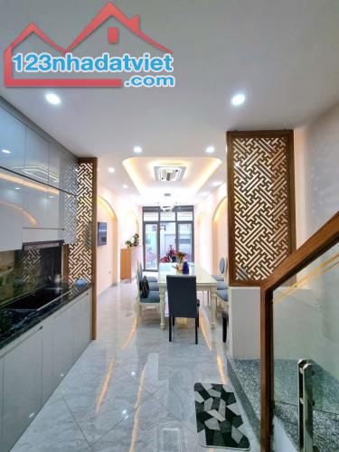 Bán nhà 5 tầng chính chủ Văn Chương xây mới 3 ngủ 35m giá 7.3 tỷ - 1