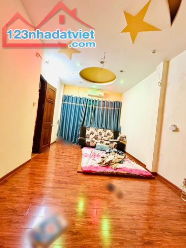 Lô góc, sân thoáng, bán nhà đường Giải Phóng 48M x 5 tầng giá 8,9 tỷ - 2