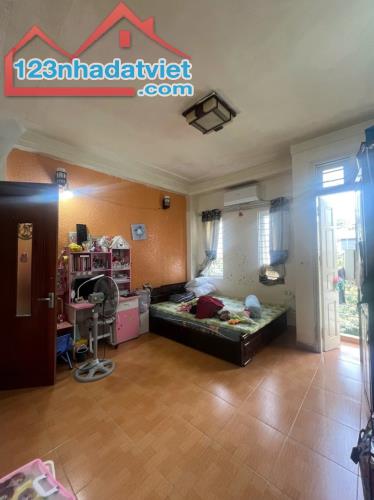 Ngõ 85 Xuân Thuỷ, Cầu Giấy. 30mx5; MT 4.5; Giá 8.5 tỷ  MẶT NGÕ VỪA Ở VỪA KINH DOANH