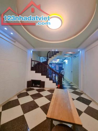 HOÀNG QUỐC VIỆT -CẦU GIẤY, BÁN NHÀ 5 TẦNG, 60M2,Ô TÔ ĐỖ CỬA NGÀY ĐÊM, 2 MẶT NGÕ