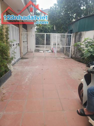 MÌNH CẦN BÁN NHÀ HÀNG XÓM KĐT VĂN KHÊ-P.PHÚ LA-Q.HÀ ĐÔNG-HÀ NỘI-4 tầng-8,95 tỷ