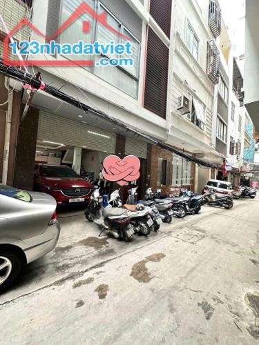Bán Nhà ĐƯỜNG LÁNG 50m2, 5 TẦNG, GARA Ô TÔ, VỊ TRÍ VÀNG, KD, VĂN PHÒNG 18,5 TỶ