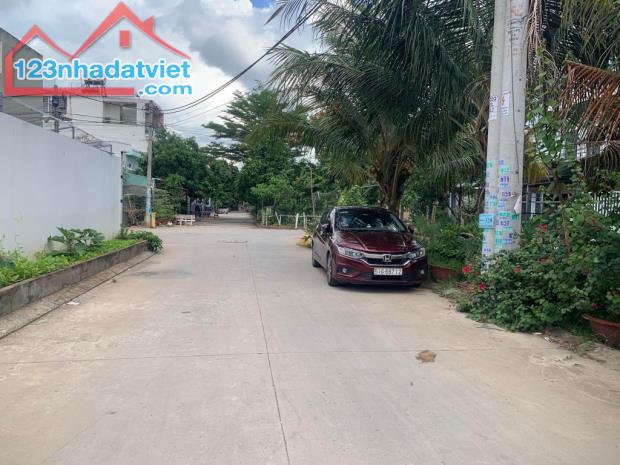 Bán đất Lê Văn Việt, Tăng Nhơn Phú B, Quận 9 , HXH,  1000m2, giá chỉ 17 Tỷ TL