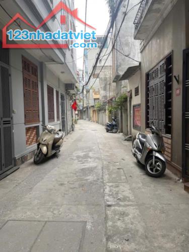 Bán nhà Hoàng Ngân – Nhân Chính – 30m² – 4 tầng – Gần Lê Văn Lương – Giá 7 tỷ