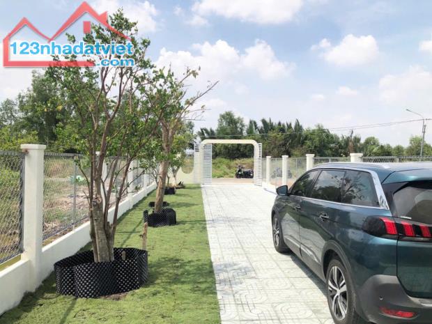 Nhà vườn mt đường nhựa xã Tân Ân, Cần Đước dt 264m2 thổ , 2pn 1wc giá 2,4 tỷ
