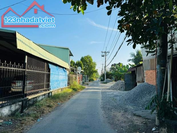 Siêu phẩm cần thanh lý! ngang 10 dài 21 MT nhựa 6m KDC xã Tân Thông Hội - Giá chỉ 670tr - 1