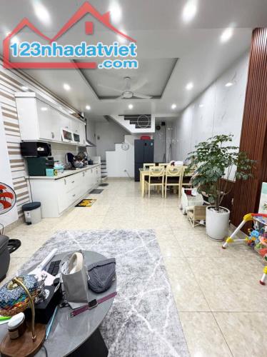 Bán nhà Ngã Tư Sở, Đống Đa 50m2 5 tầng full nội thất về ở ngay 8.5 tỷ - 1